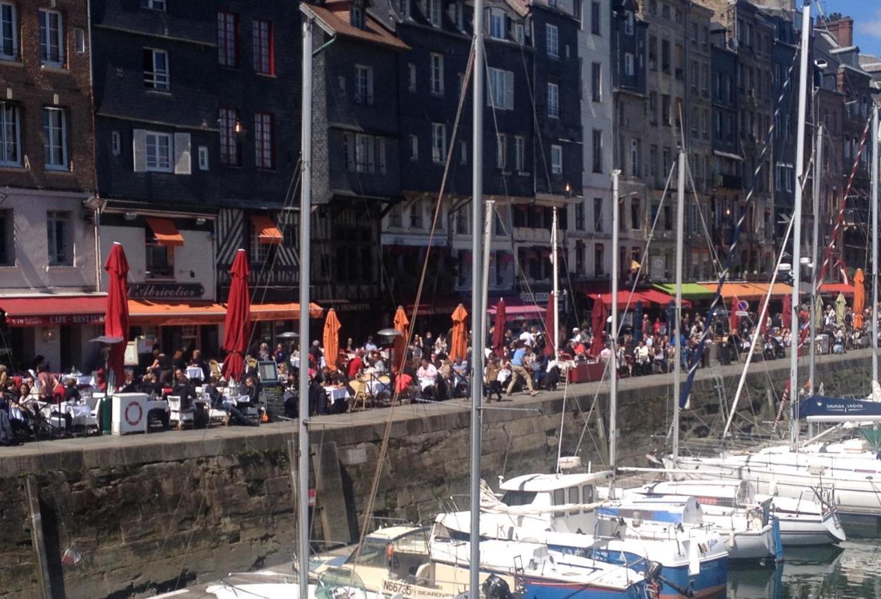 Les Logettes Apartment Honfleur Exterior photo